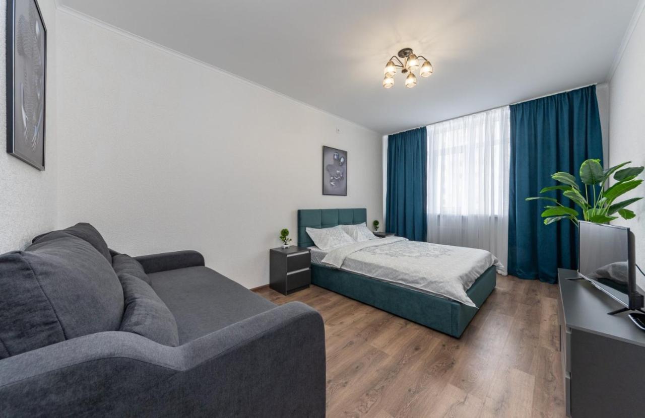 Apartment позняки, современные ул е.пчелки 7