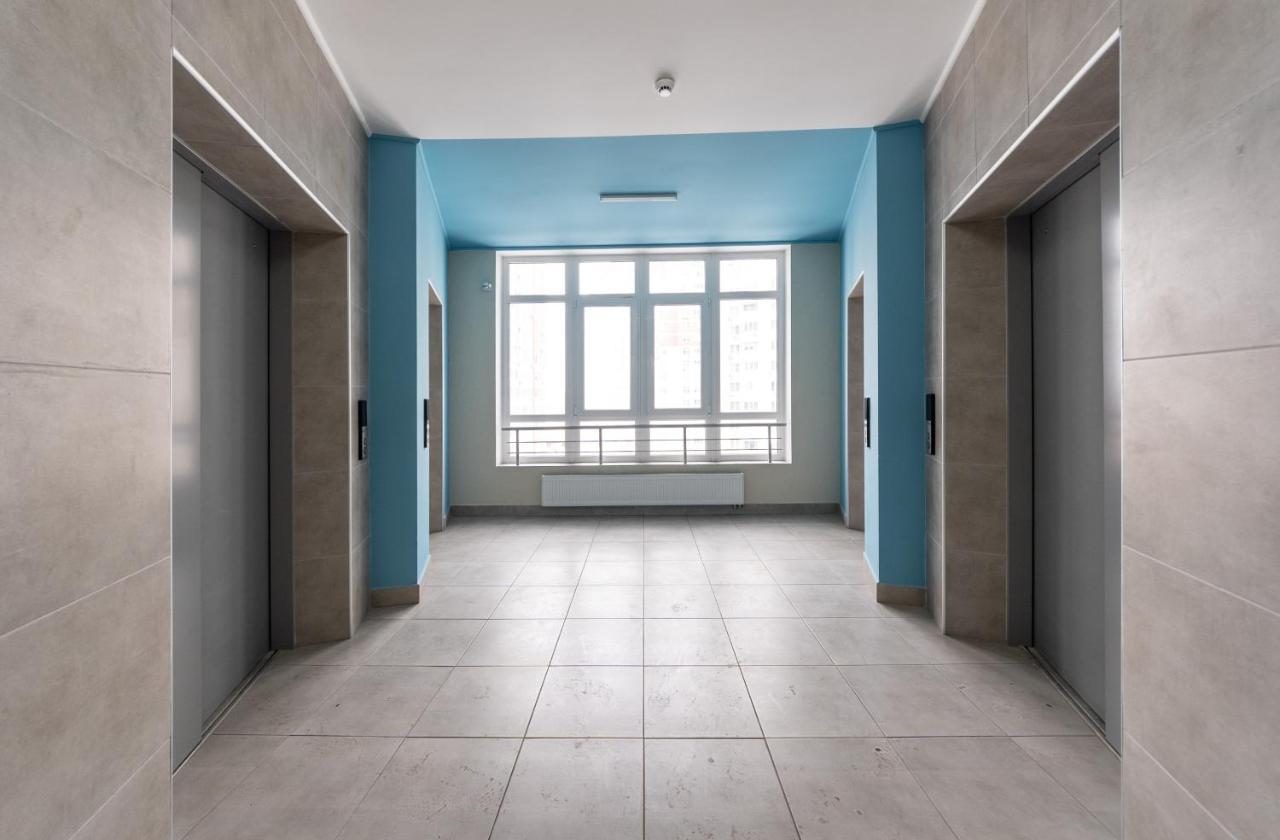 позняки, современные ул е.пчелки 7 * Kyiv
